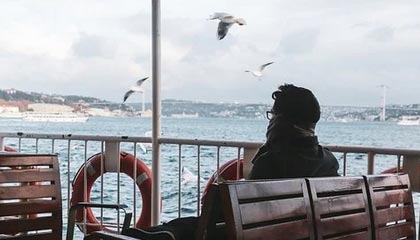 财富观 | 金价或迎来六年最大跌幅,抛售潮何时结束?