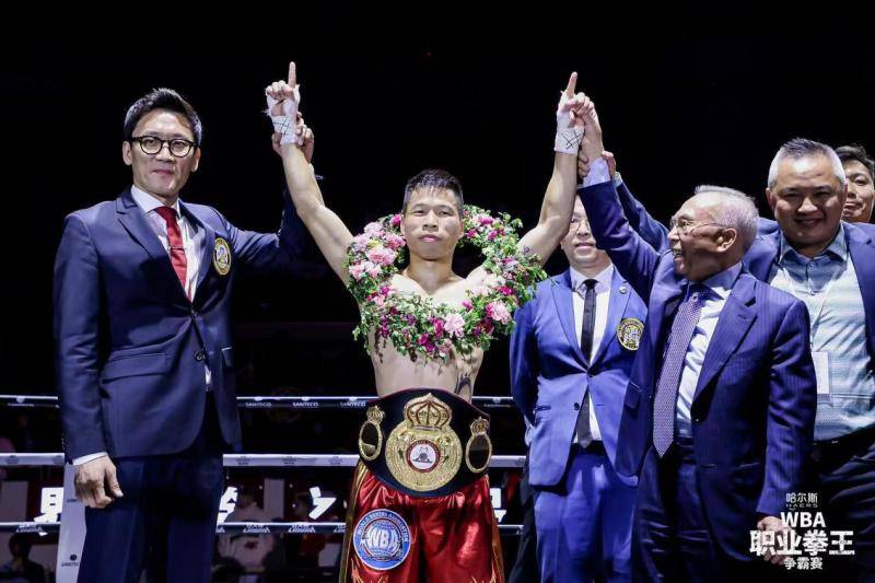 吕斌轻松KO泰国对手 夺WBA超蝇量级国际金腰带